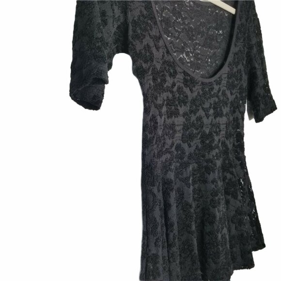 Free People Chenille Top Size Small Black Lace Peplum‎ Top Scoop Neck On Back - Picture 8 of 9